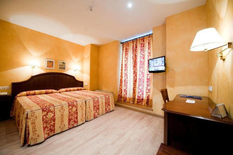 Hotel Cordon Burgos Luaran gambar