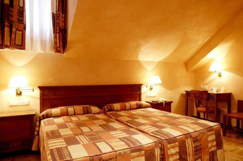 Hotel Cordon Burgos Luaran gambar