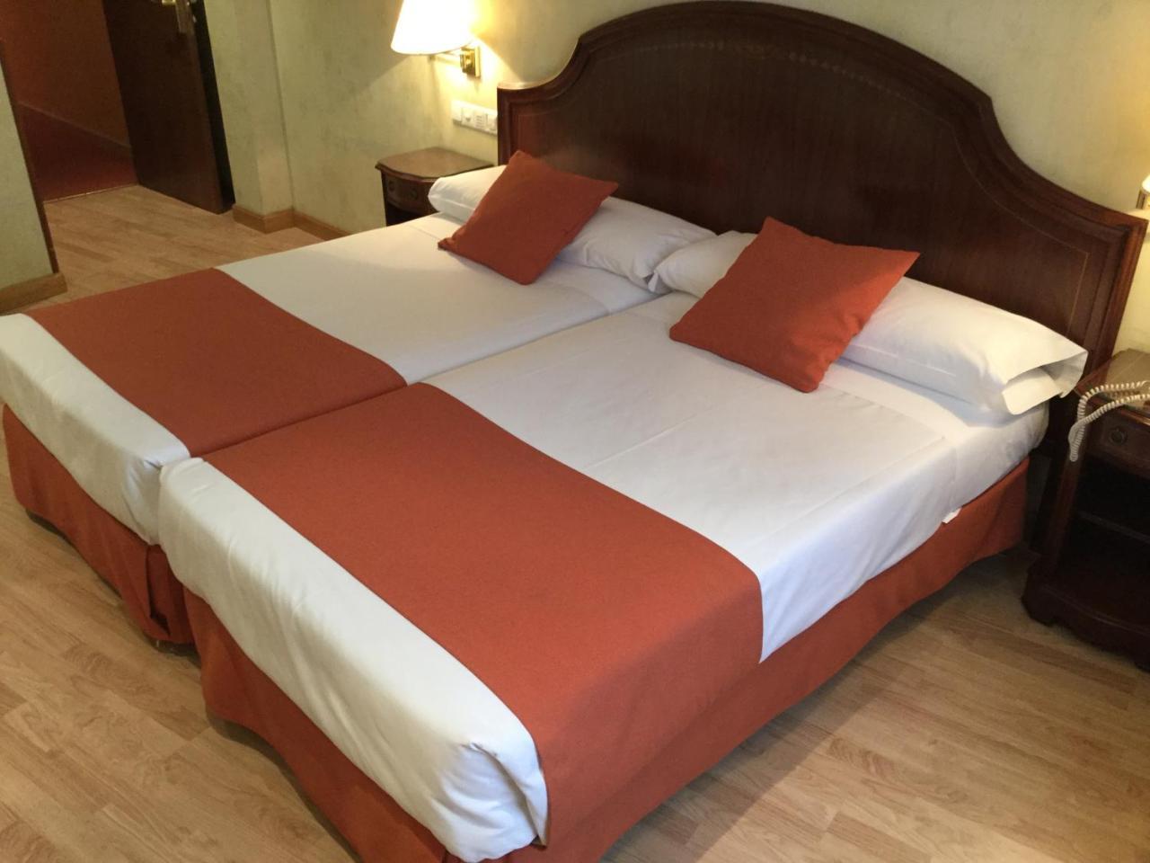 Hotel Cordon Burgos Luaran gambar